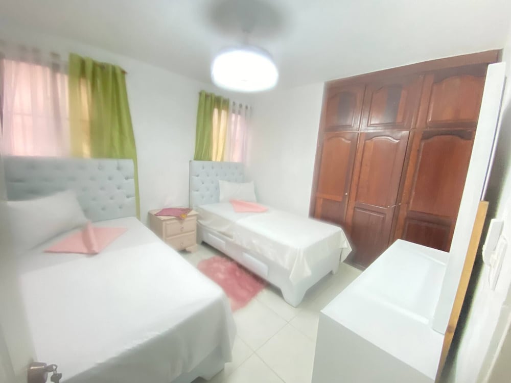 9DR 3-bedroom Apartment Near Monumental Area view 2