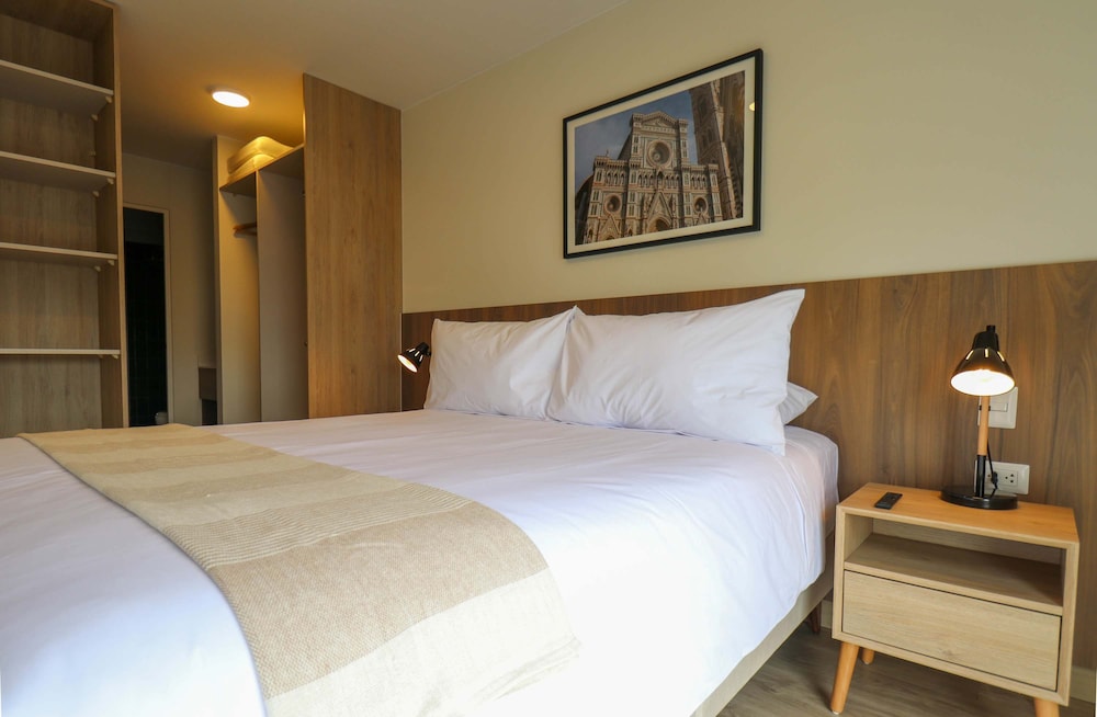 w Grandiose 2BR w Great Balcony in Miraflores
