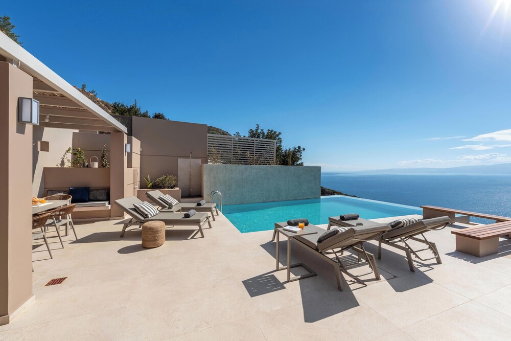 Notiko villas