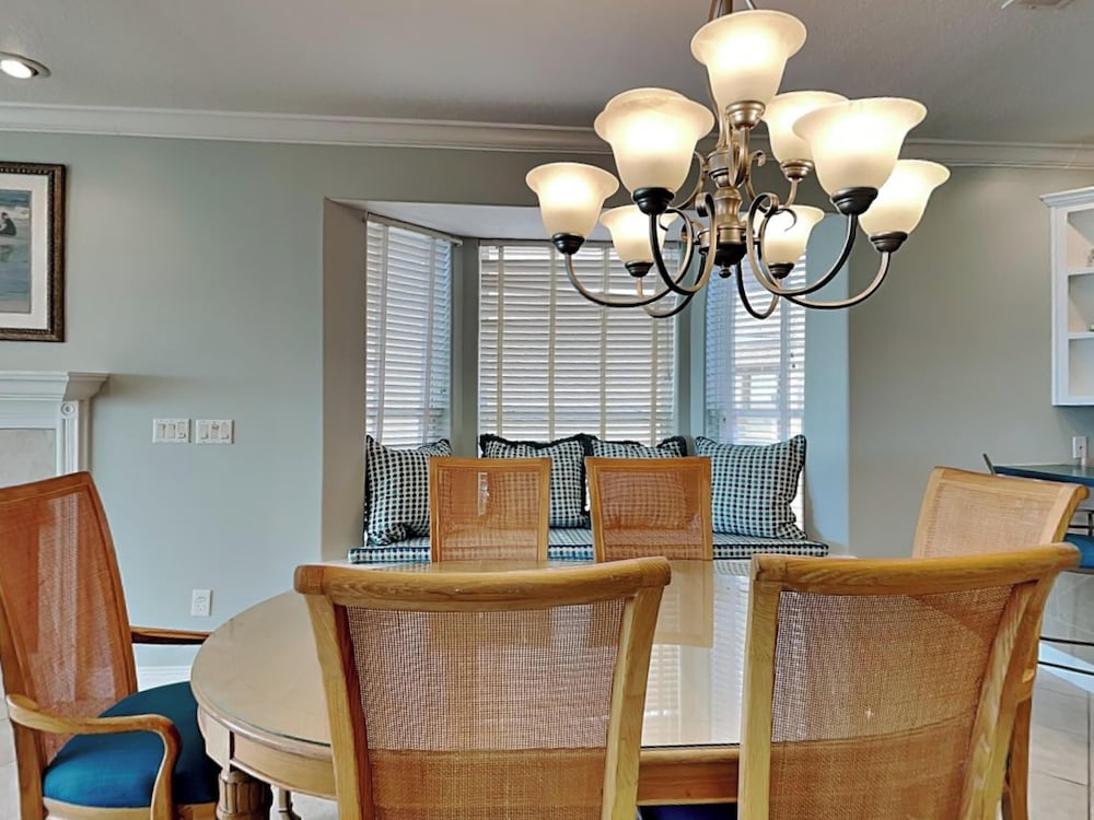 Anchor Townhome #5 by Southern Vacation Rentals view 5