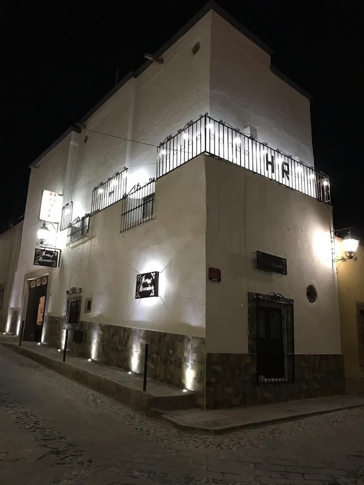 Hotel Ricardos - Image 1
