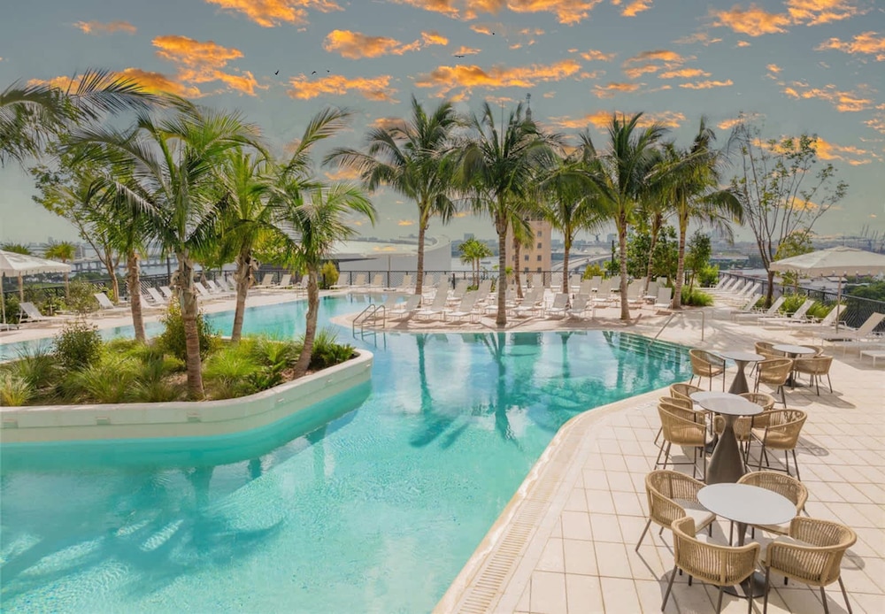 Spacious 2BR With Pool Gym