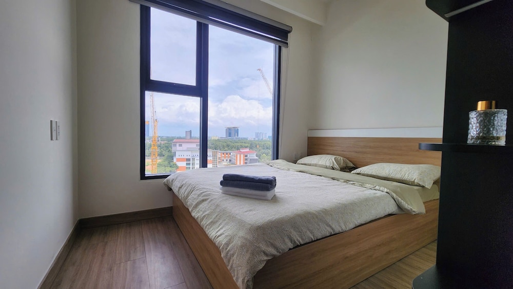 Homie's The Glory Apartment