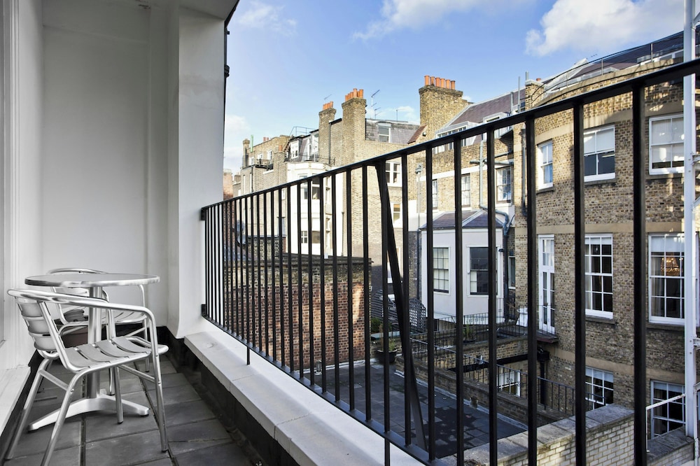 John's Mews by Onefinestay