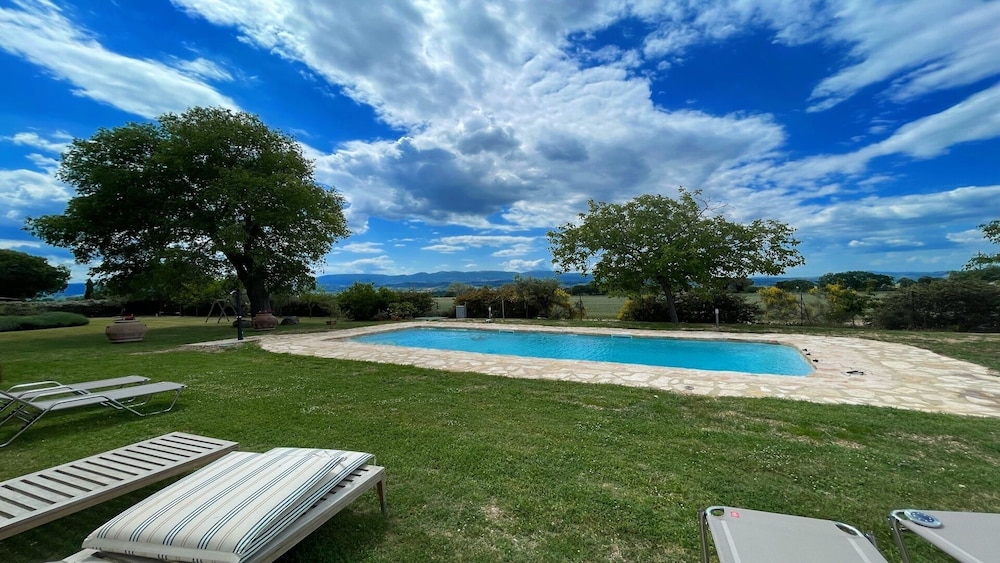 Open Pool Villa in Italy - Spoleto Umbria - Property Image 56