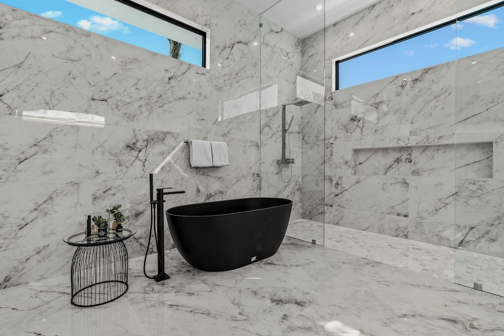 Fine Luxe Retreat w/ Pool & Hot Tub Bravo Villa #15 by Avantstay