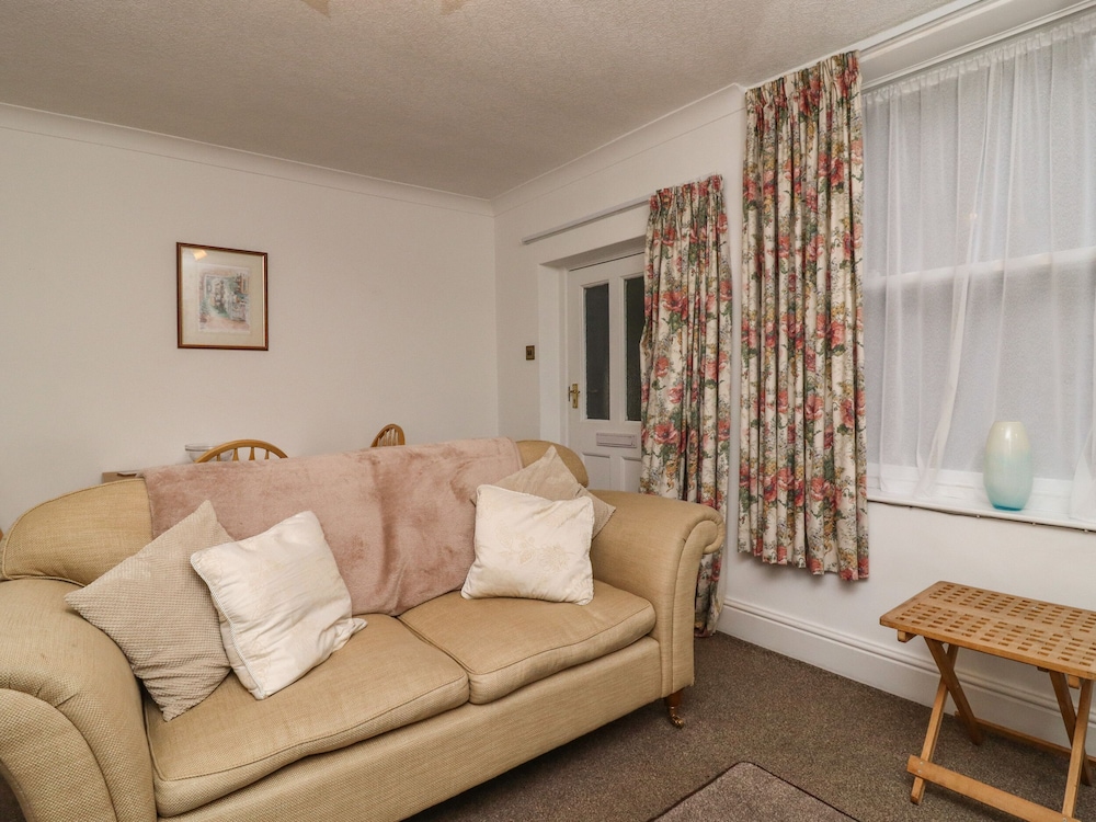 Town Cottage view 3