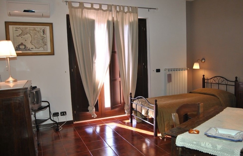 B&B Il Corbezzolo view 3