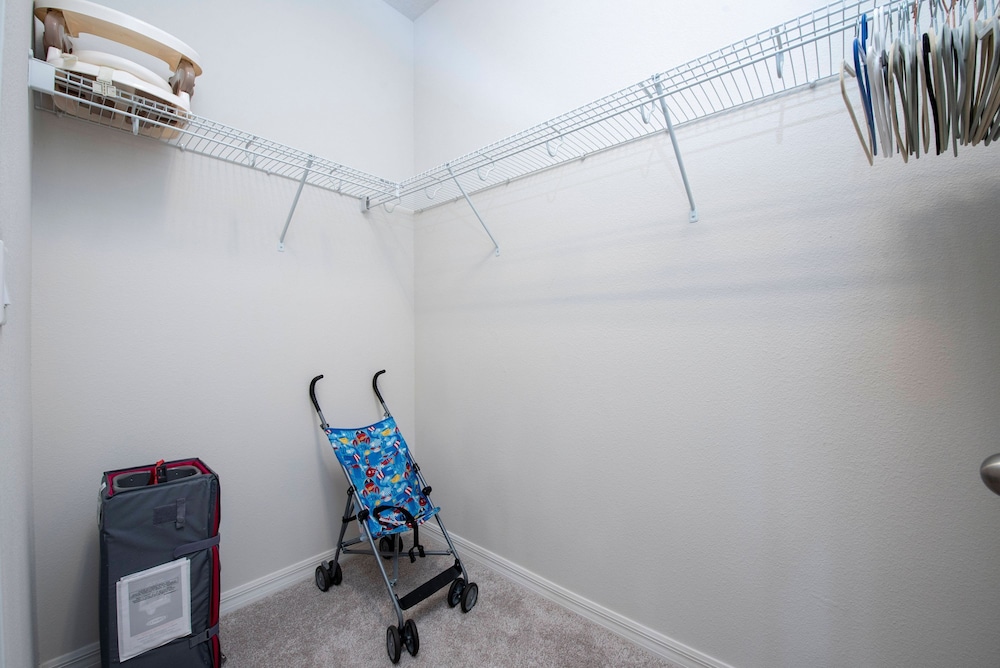 1799 Amazing 9Bd Near Disney