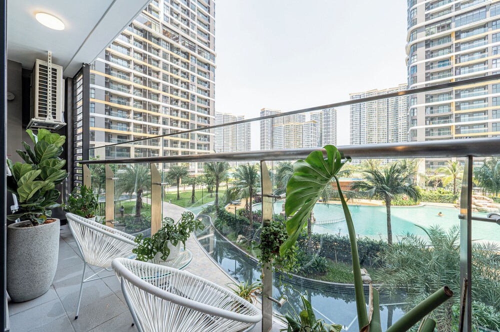 LA Nest - The Green Nest