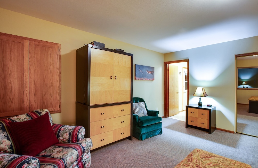 29SL - Hot Tub - Sauna - BBQ - Shuffle Board - Sleeps 11 view 4