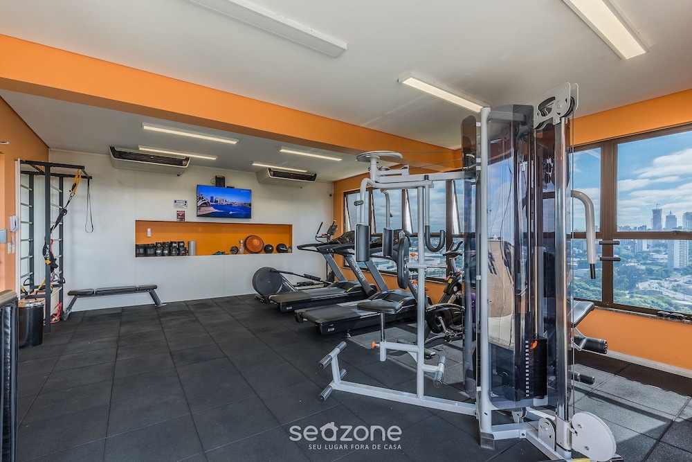 Studio in Condominium w/ Gym and Laundry Eco0304