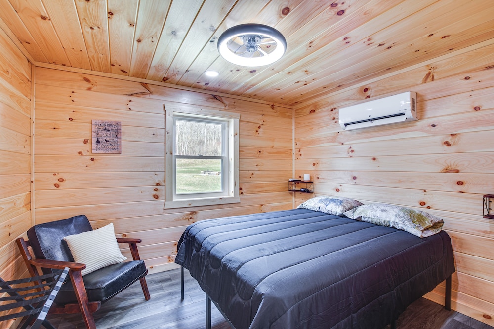 Modern Salineville Cabin on 13 Acres w/ Fire Pit! view 4