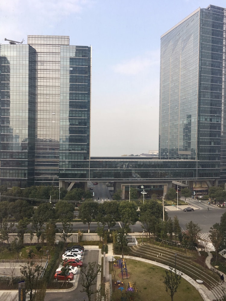 Suzhou Moon Bay Service Apartment