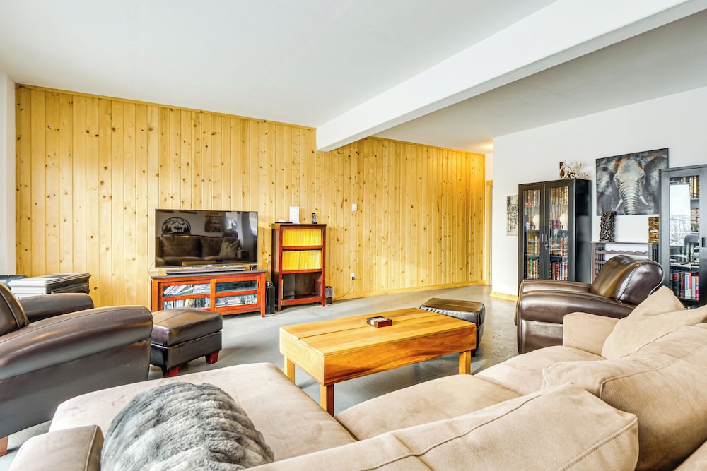 Mountain & Valley Views: Fairplay Family Home!