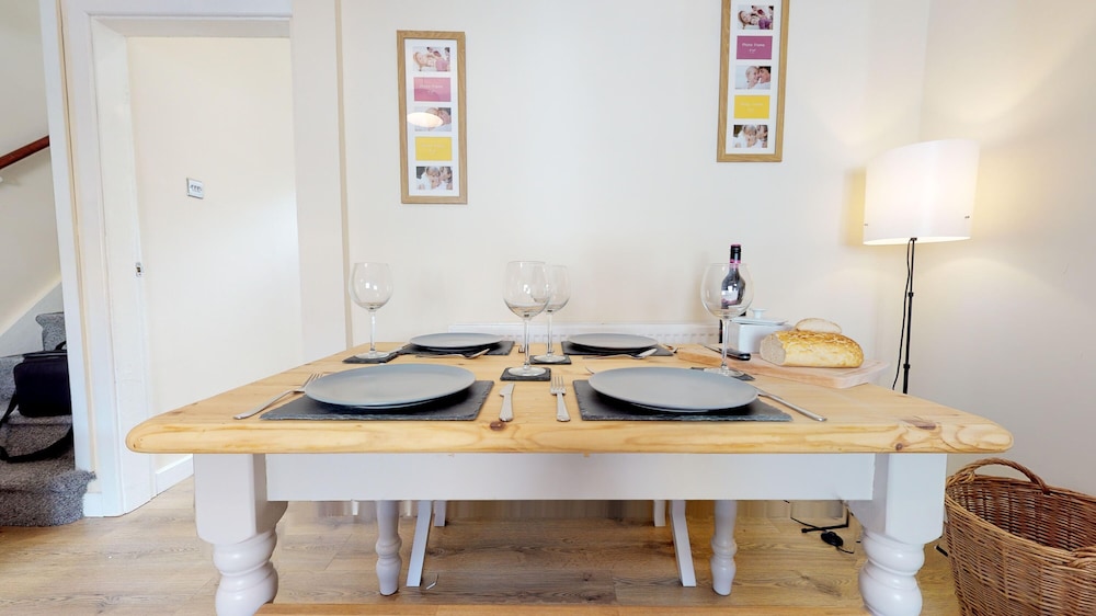 Stayzo Westminster Stylish House Accommodation
