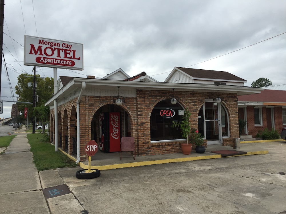 Morgan City Vacations - Morgan City Motel - Property Image 9