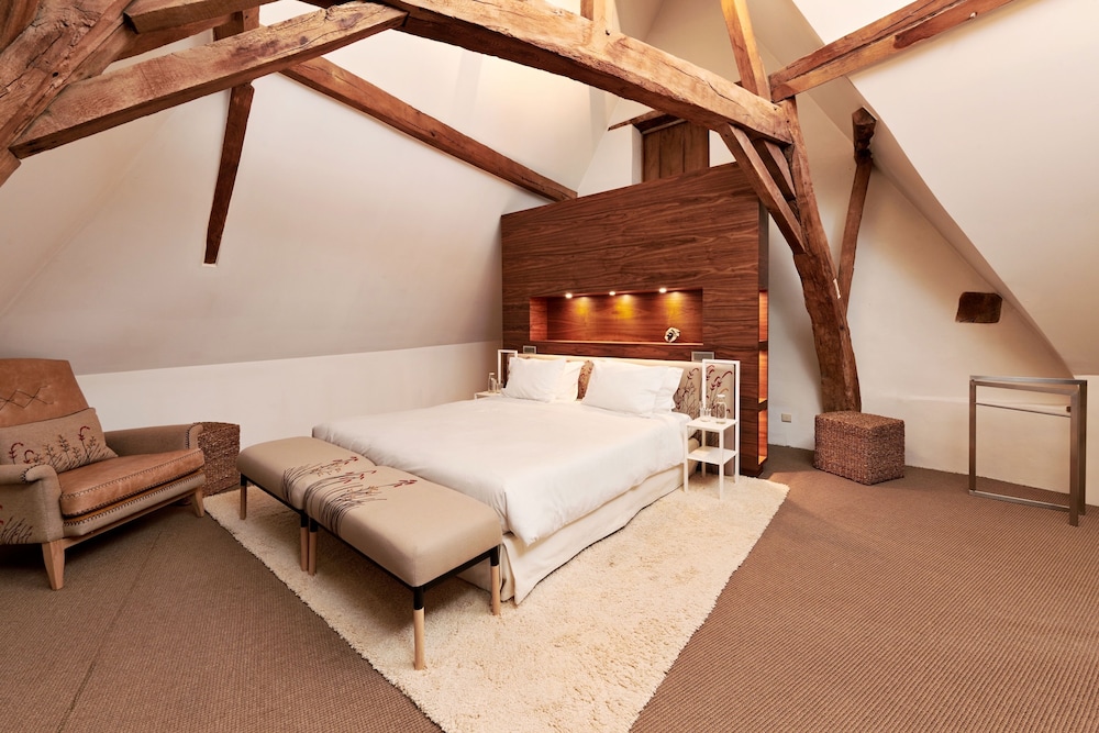 Indrani Lodge