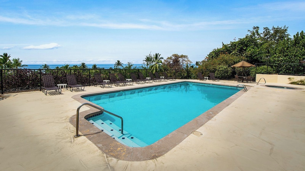 Great Ocean and Golf Course Views - No Stairs - Vrkcv