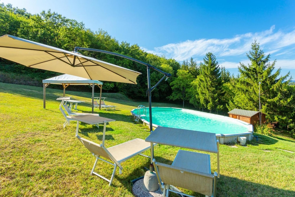 Villa Le Poggiola in Eden Beach view 4