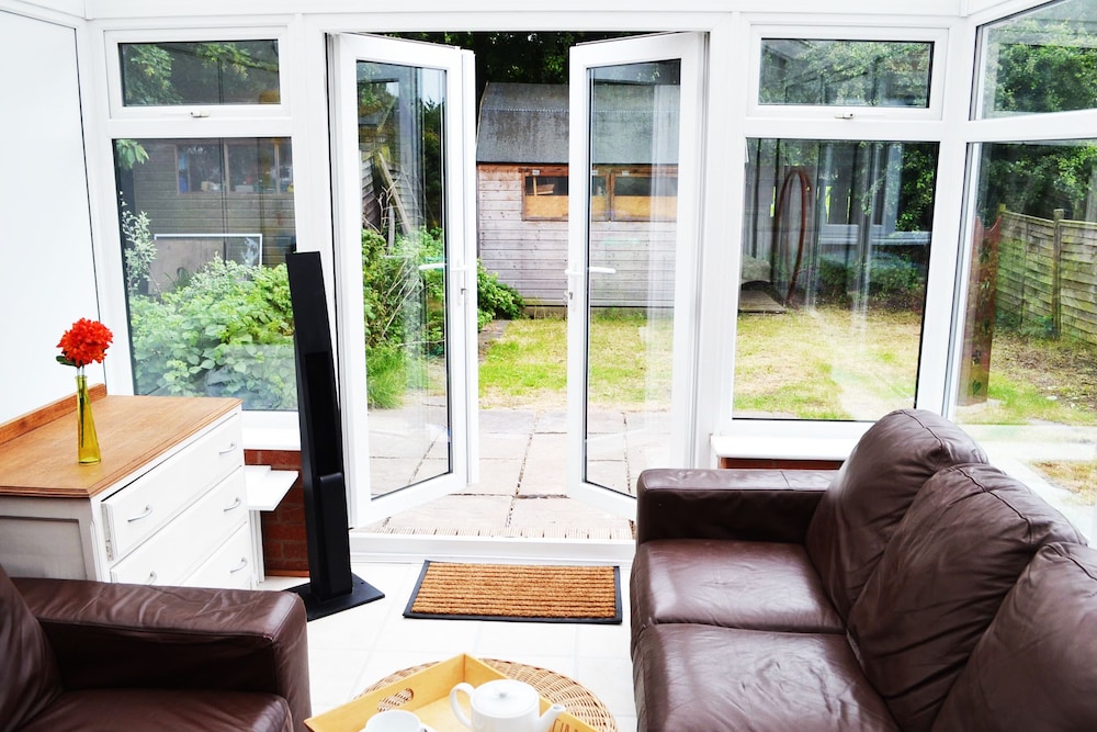 No 40, 5 beds, sleeps 7