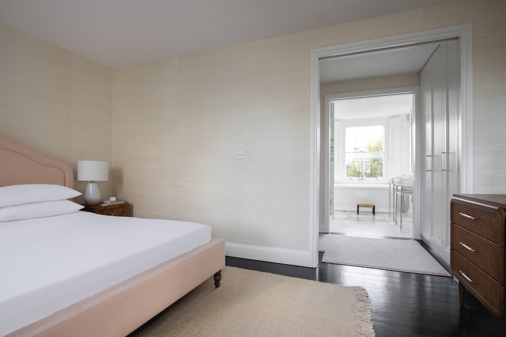 Edith Grove Viii by Onefinestay