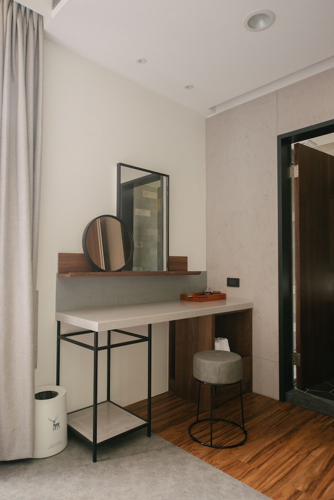MH48 Hotel