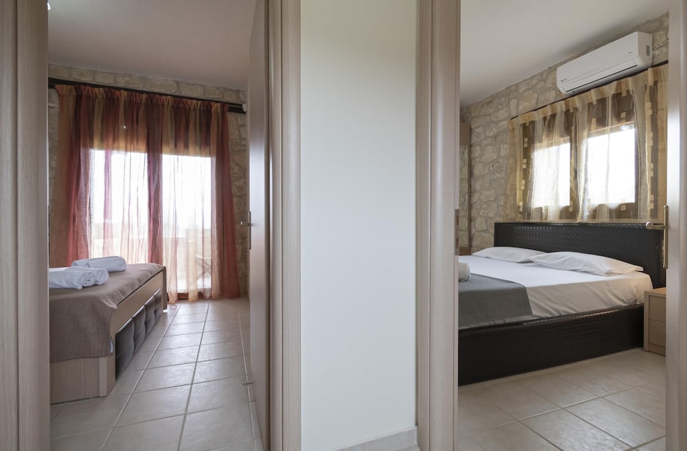 Artis Villa by Rentals Pro