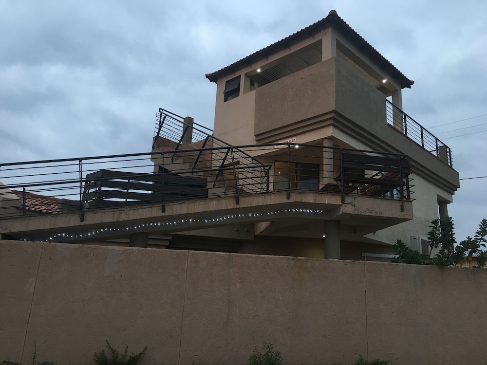 Valley View Lodge
