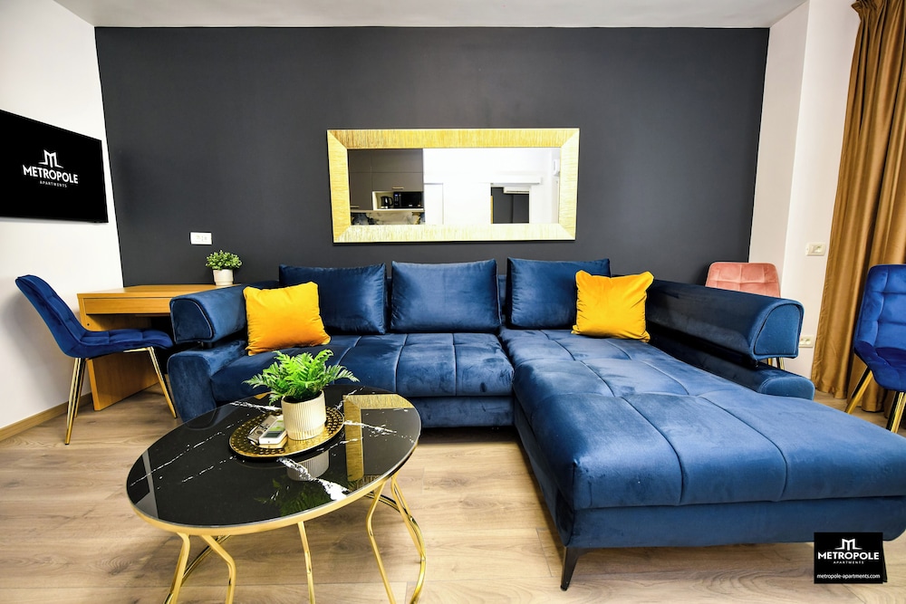Metropole Apartments Central City