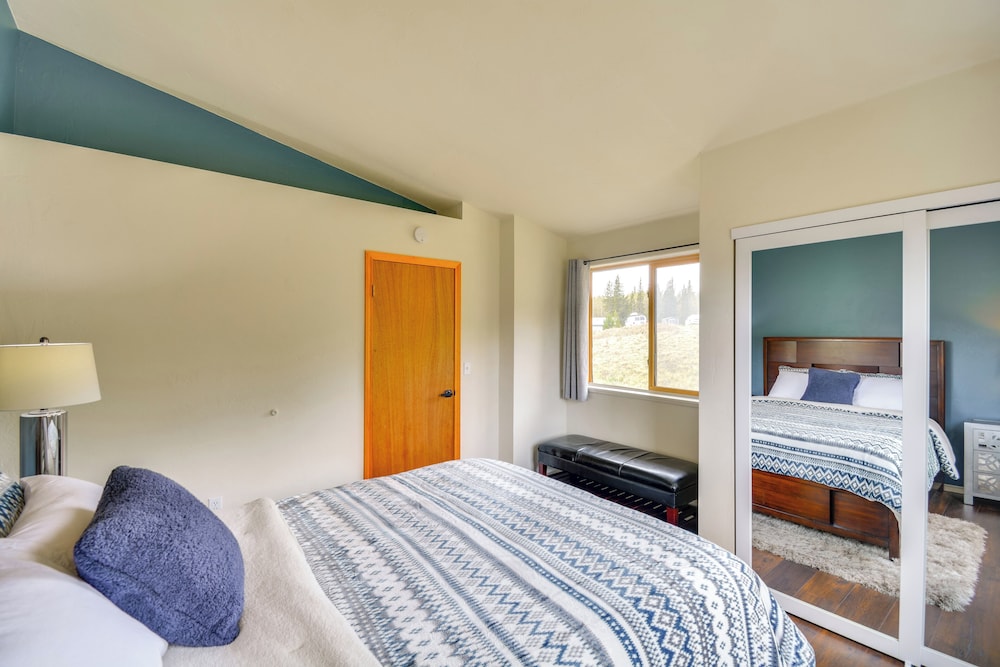 Hike, Fish, Ski & Explore: Cabin Near Breckenridge