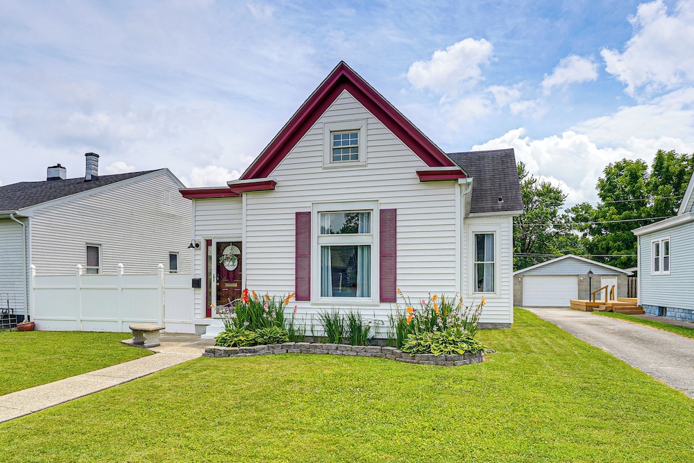 Home w/ Fenced Backyard, 6 Mi to Dtwn Louisville!
