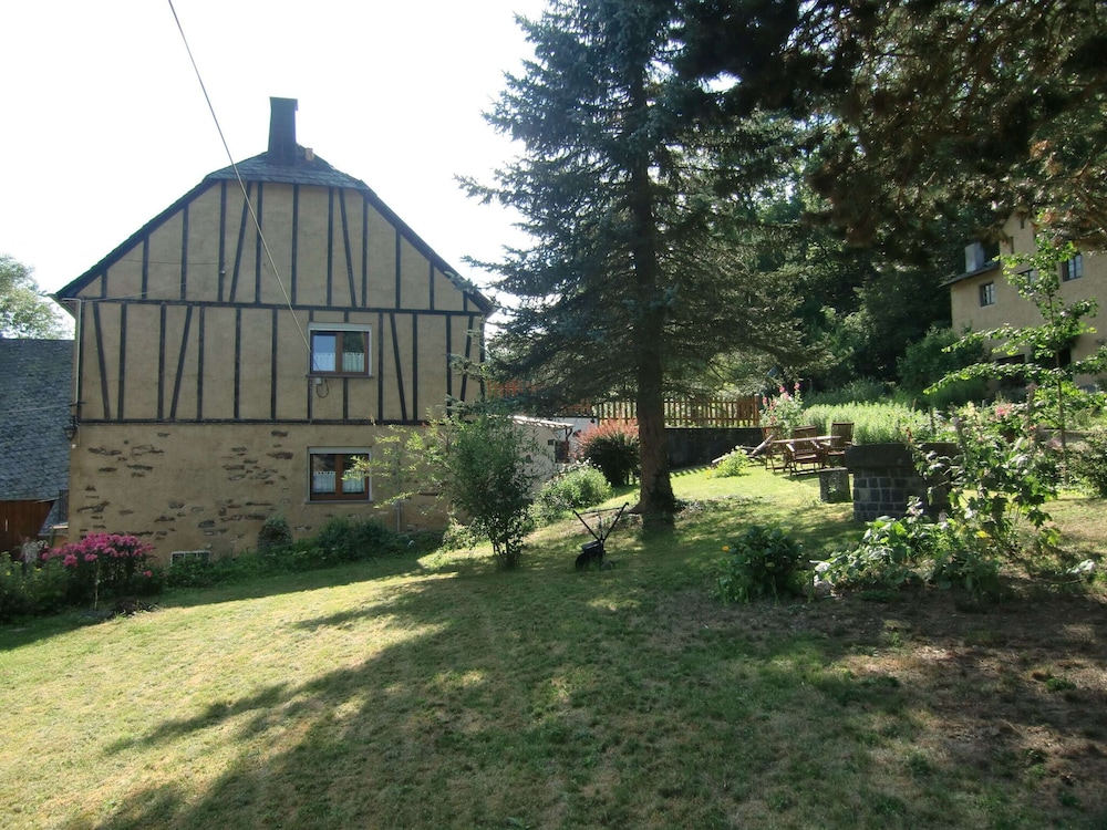 Idyllic Studio Apartment Near Kaifenheim and Near the Forest - Property Image 14