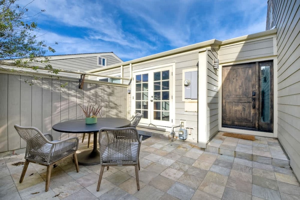 Sea Bluff - Direct Beach Access
