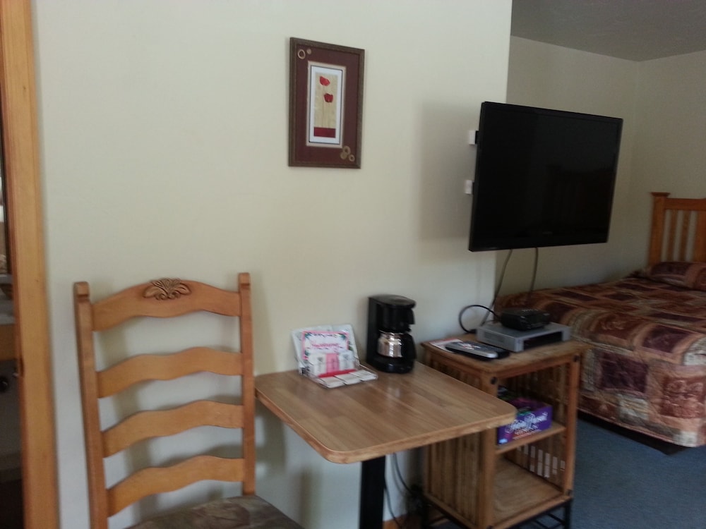 Canyon Motel - Property Image 54