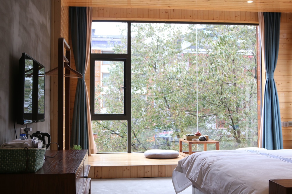 Jingshuihuajian Boutique Inn