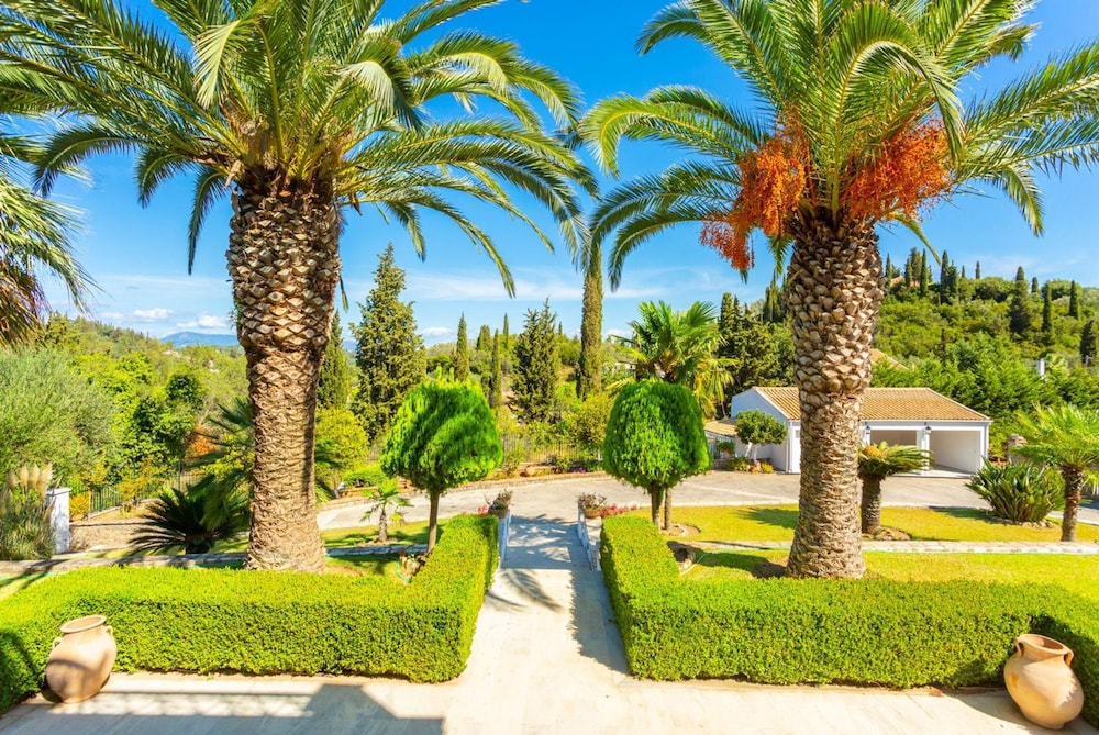 Villa Golden Tiara Large Private Pool A C Wifi