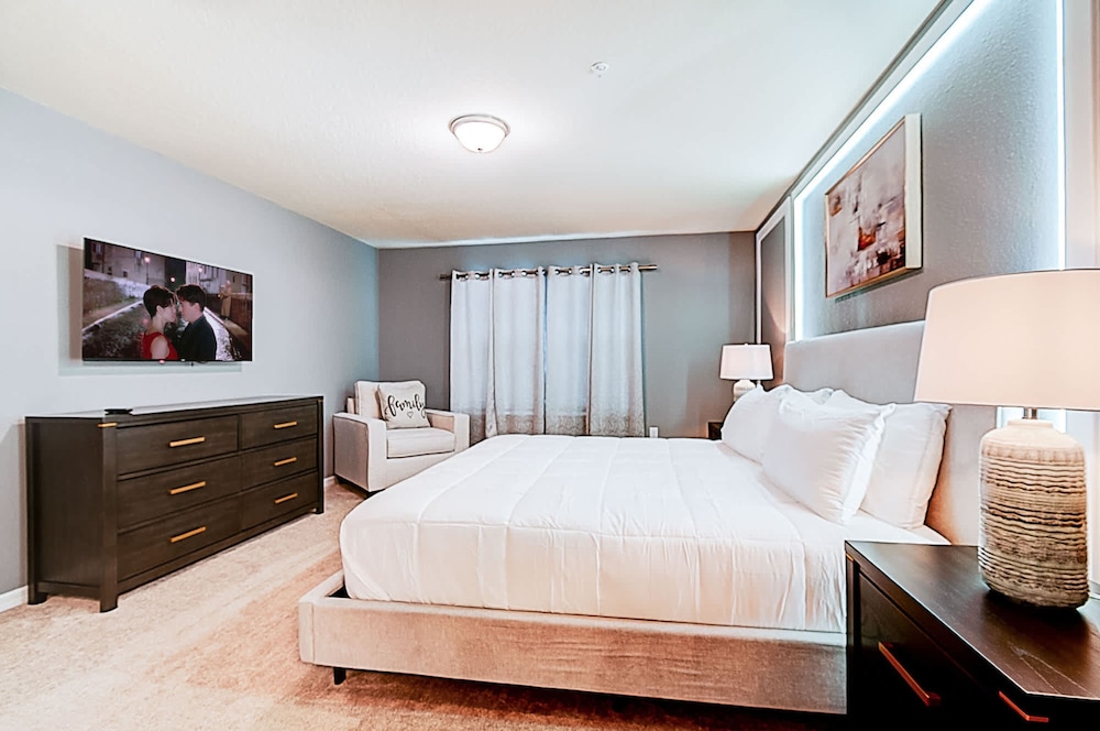 16101 Dream Home Perfect for Families Near Disney Water Parks