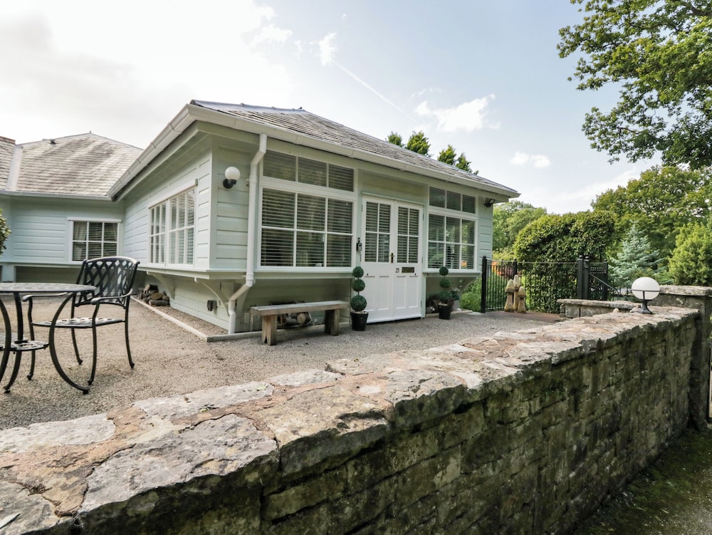 Woodland Lodge