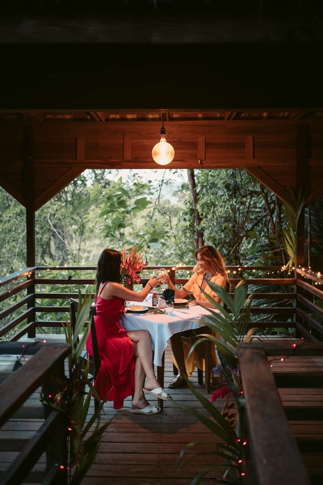Sweet Songs Jungle Lodge, a Muy’Ono Resort
