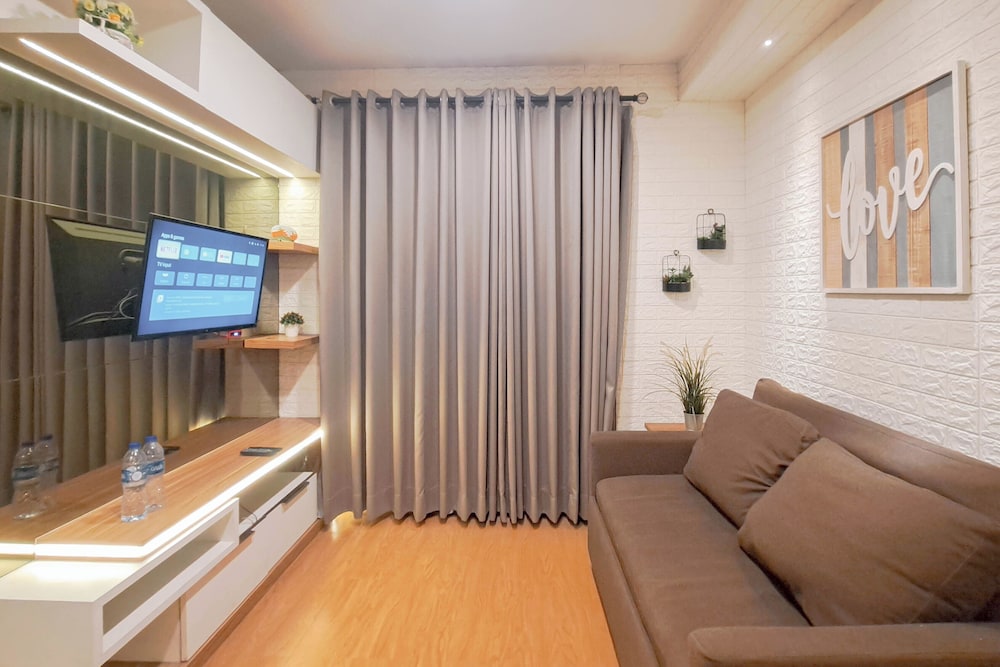 Modern And Comfy 2Br Apartment Mekarwangi Square Cibaduyut