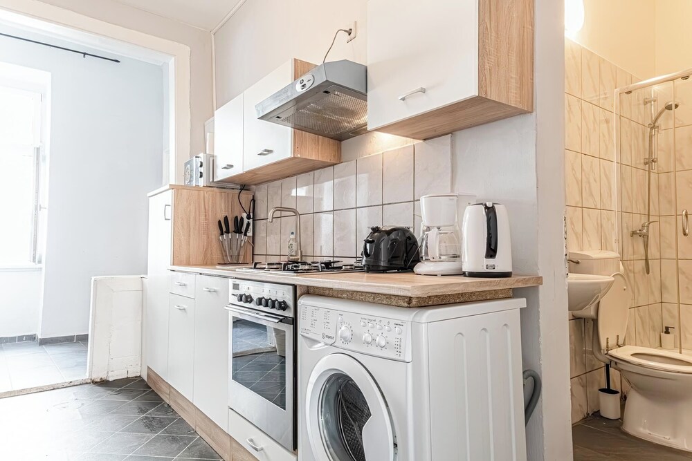 Cozy 2BR 1LR Apt Near Westbahnhof