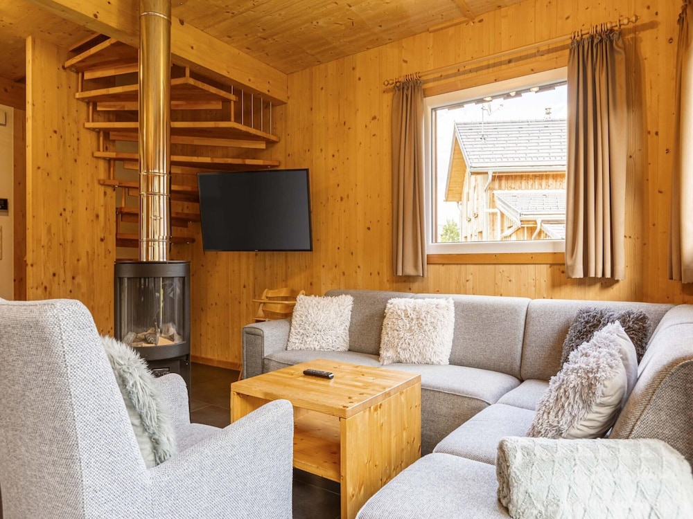Exclusive Chalet With Whirlpool
