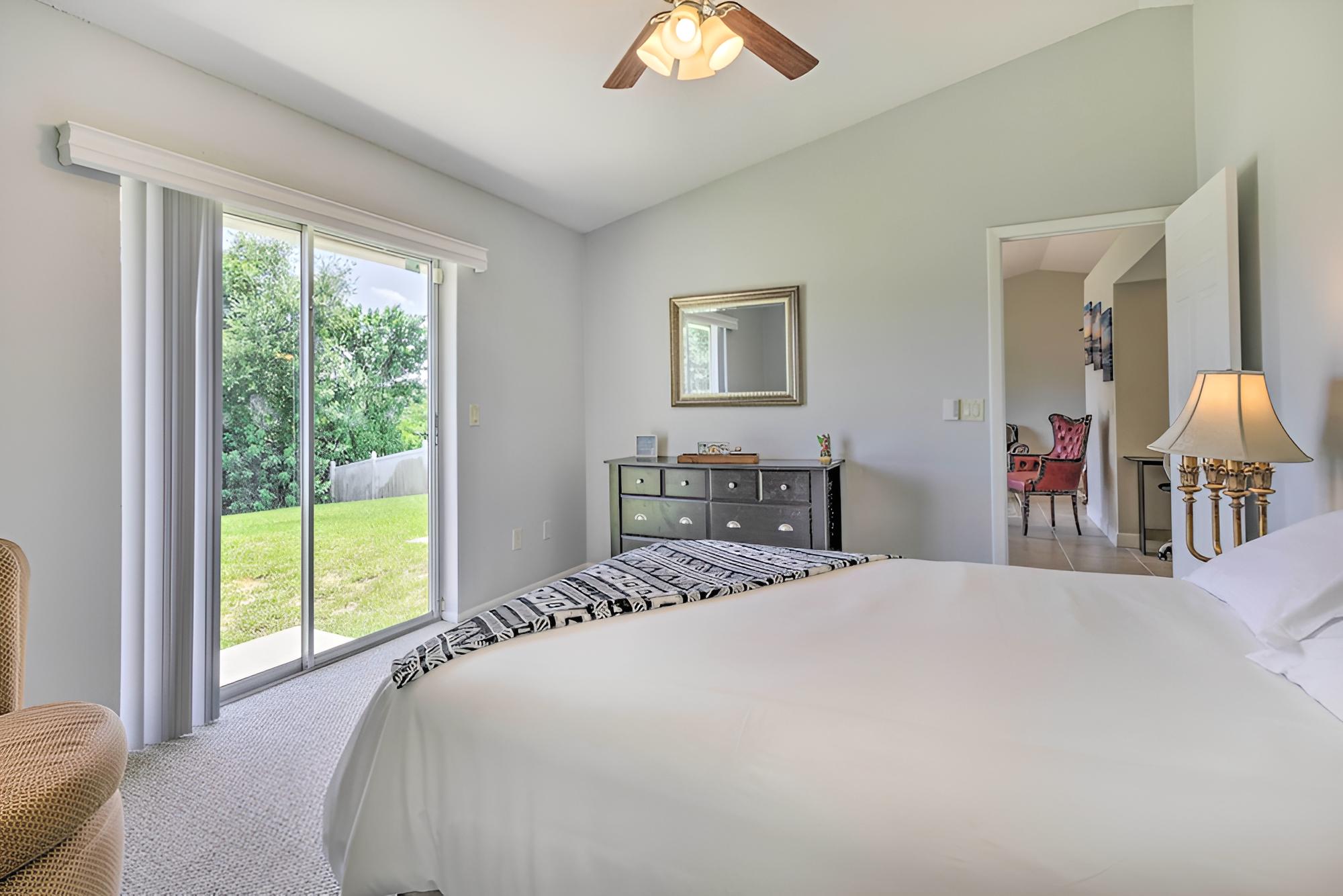 Family-friendly Home ~ 12 Mi to Disney + Universal