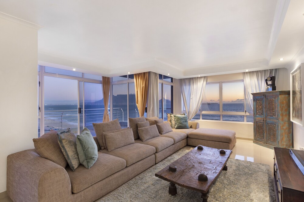 Ocean View C702