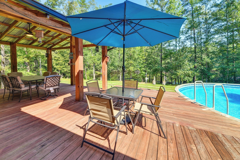Pool & Deck: Pond-view Getaway in Newnan!