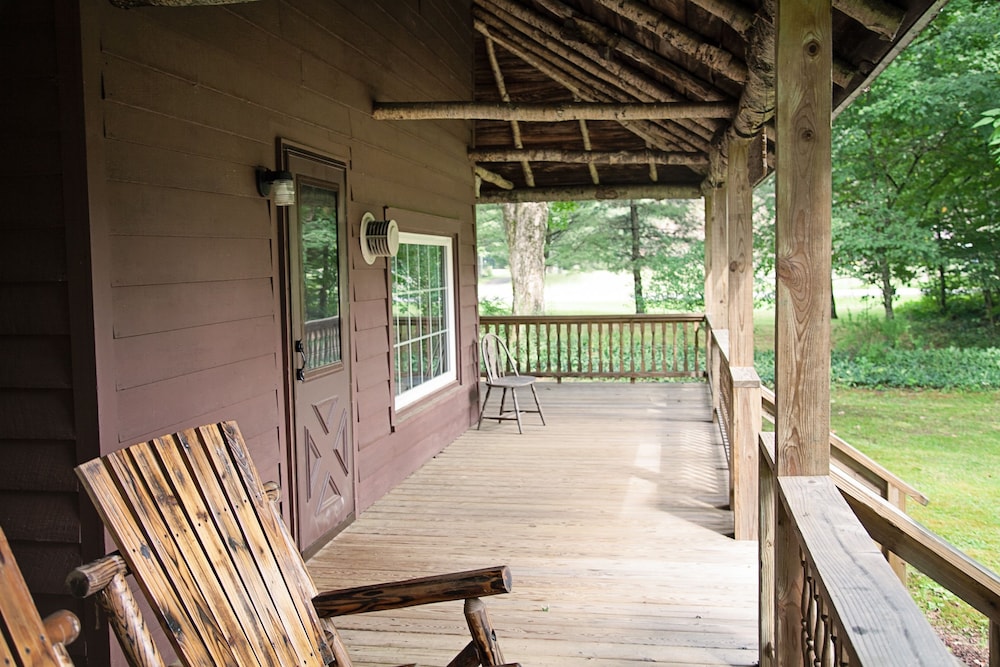 Blue Hill Lodge