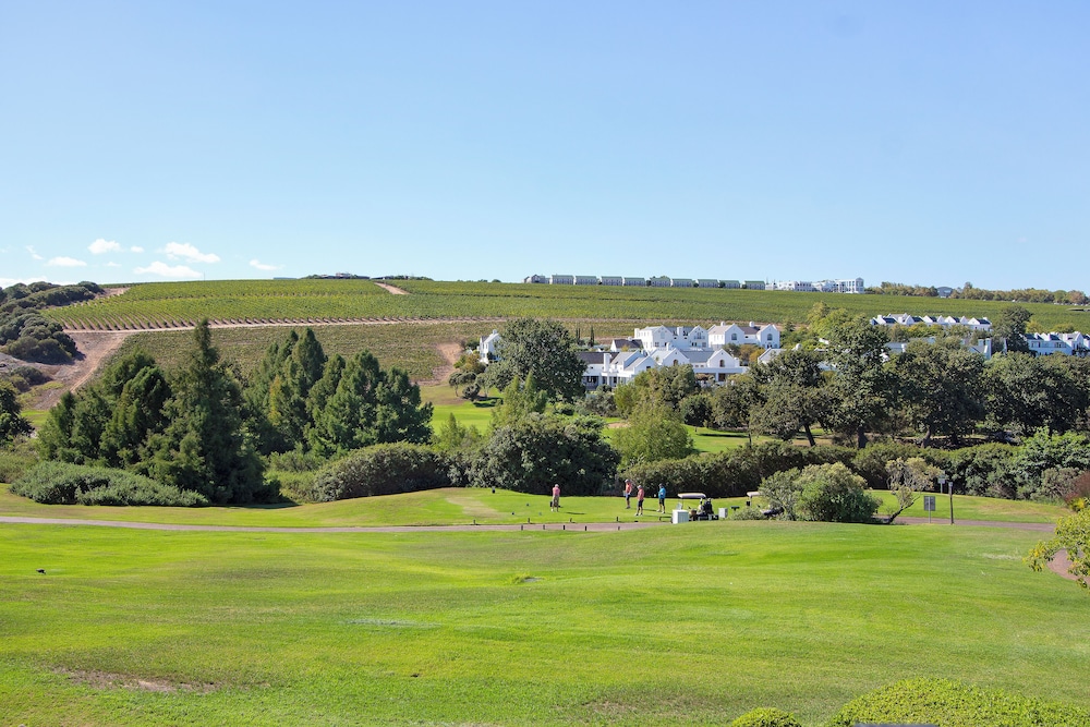 Winelands Golf Lodges at De Zalze
