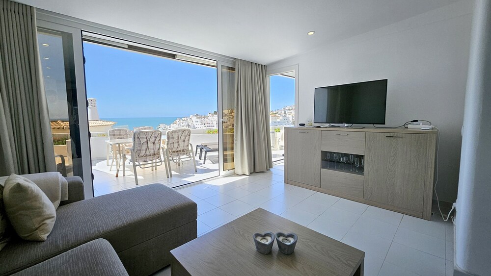 Albufeira Blue Wave Retreat 64