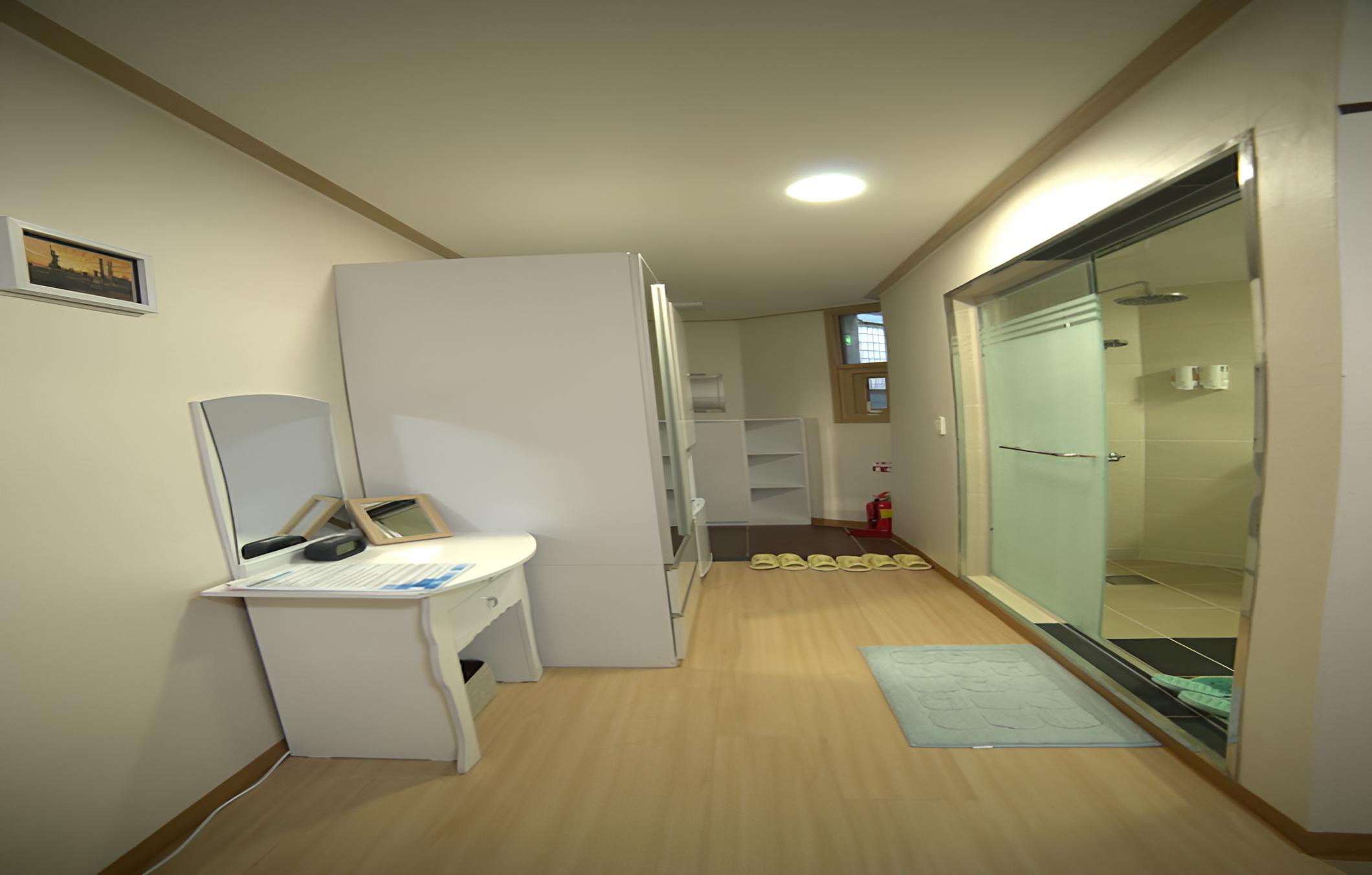 Cozybox Guesthouse